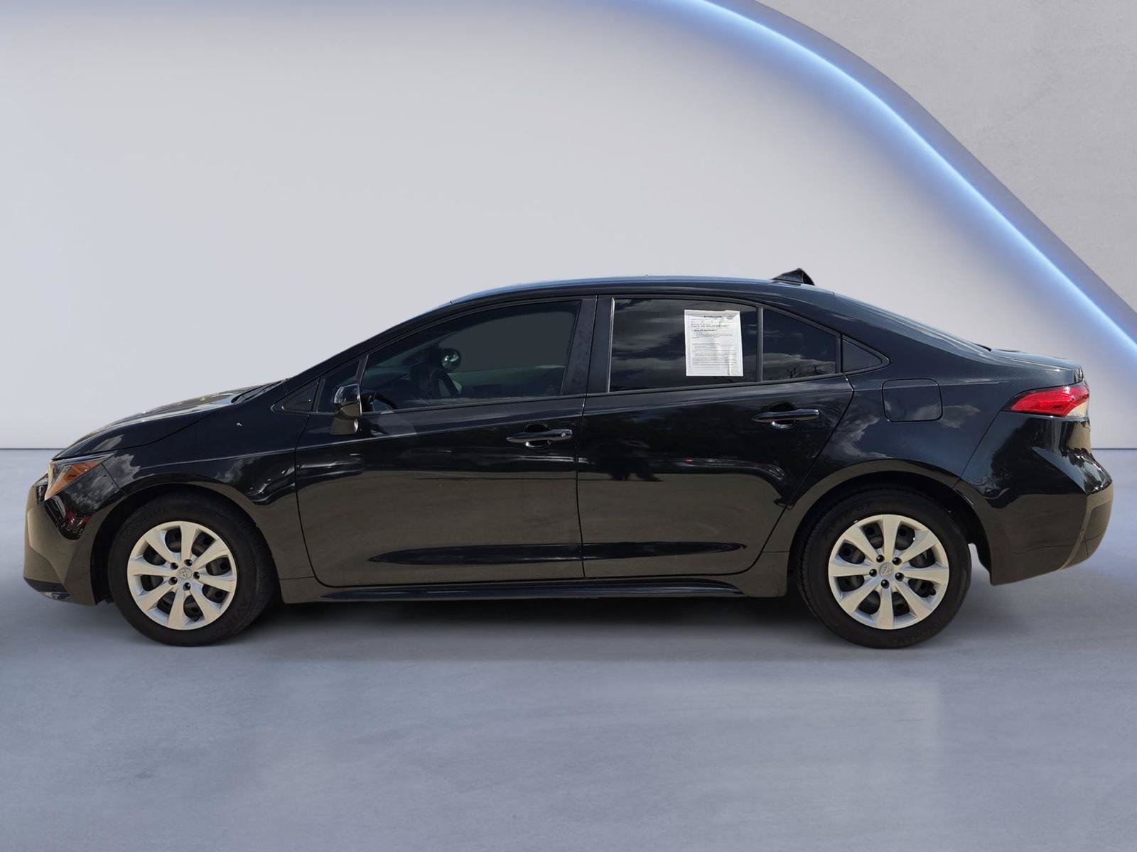 Used 2022 Toyota Corolla LE FWD image 5