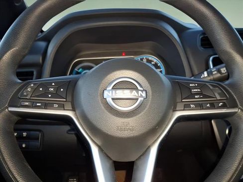 Used 2023 Nissan Leaf S image 27