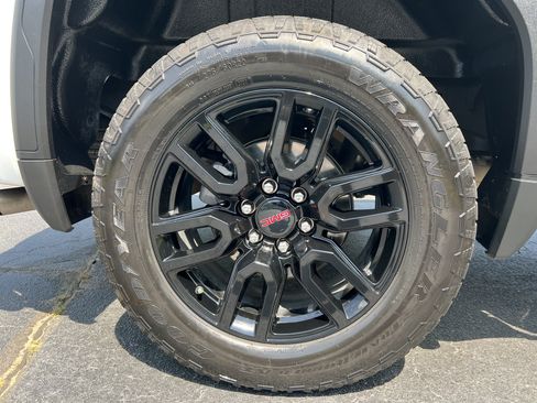 Used 2024 GMC Sierra 1500 Elevation AWD/4WD image 18