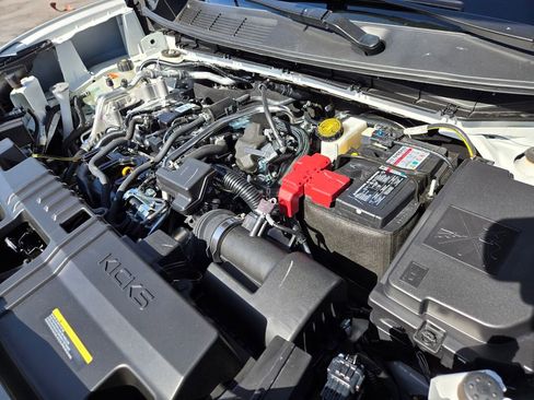 Certified 2025 Nissan Kicks SR FWD image 20