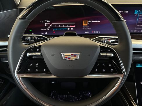 New 2026 Cadillac Escalade Luxury w/ LPO, Radiant Package AWD/4WD image 18