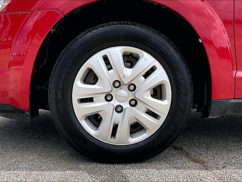 Used 2017 Dodge Journey SE w/ Flexible Seating Group FWD image 34