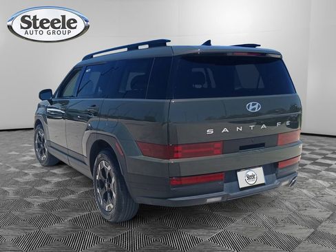 Used 2024 Hyundai Santa Fe SEL FWD image 2