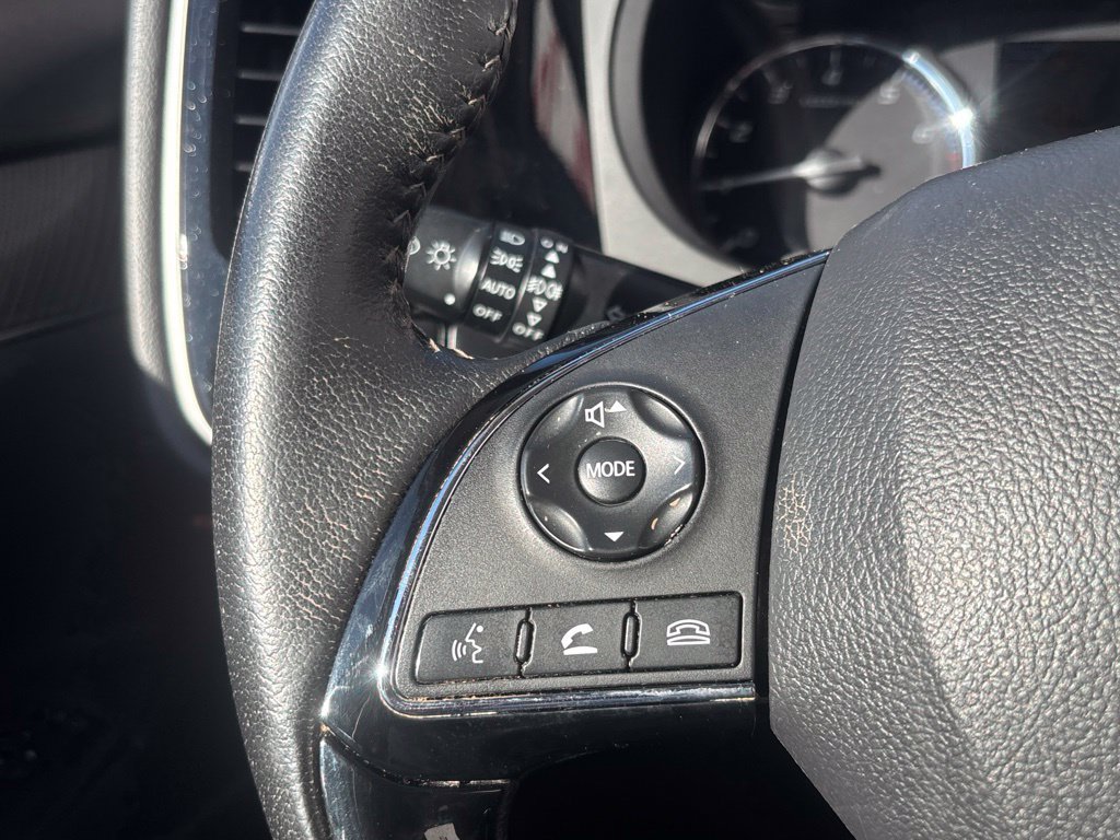 Used 2020 Mitsubishi Outlander SEL AWD/4WD image 21