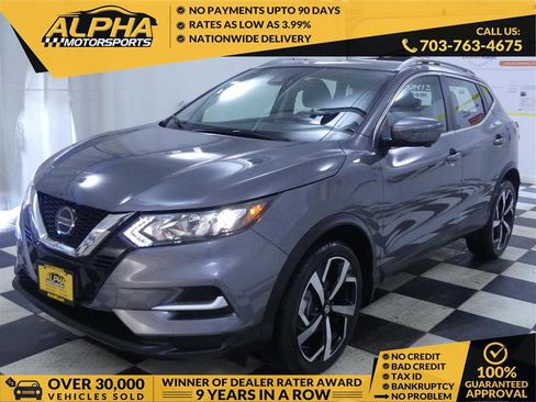Used 2022 Nissan Rogue Sport SL image 1