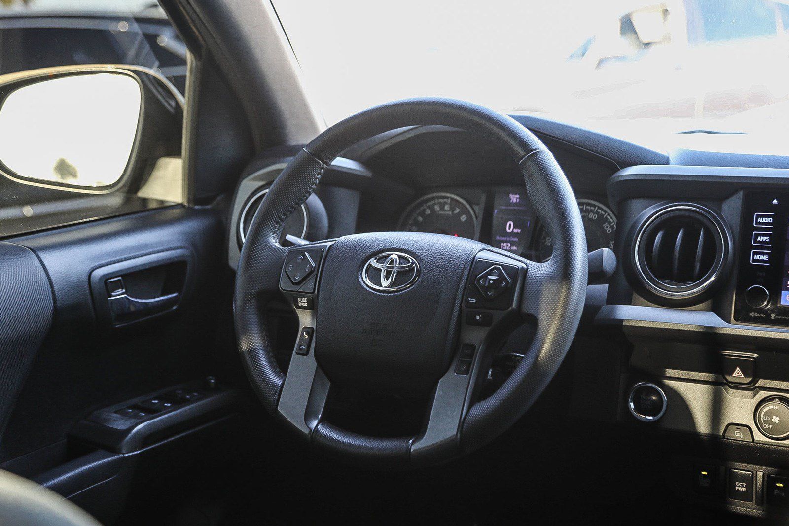 Used 2019 Toyota Tacoma TRD Off-Road w/ Technology Package RWD image 15
