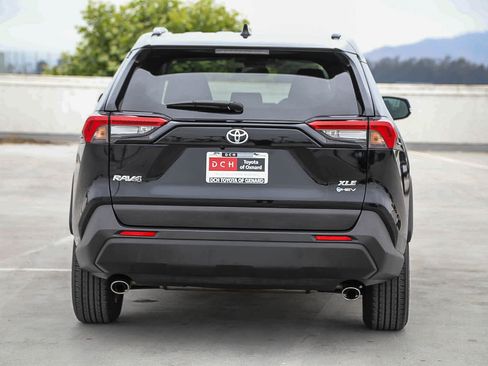 Certified 2025 Toyota RAV4 XLE AWD/4WD image 7