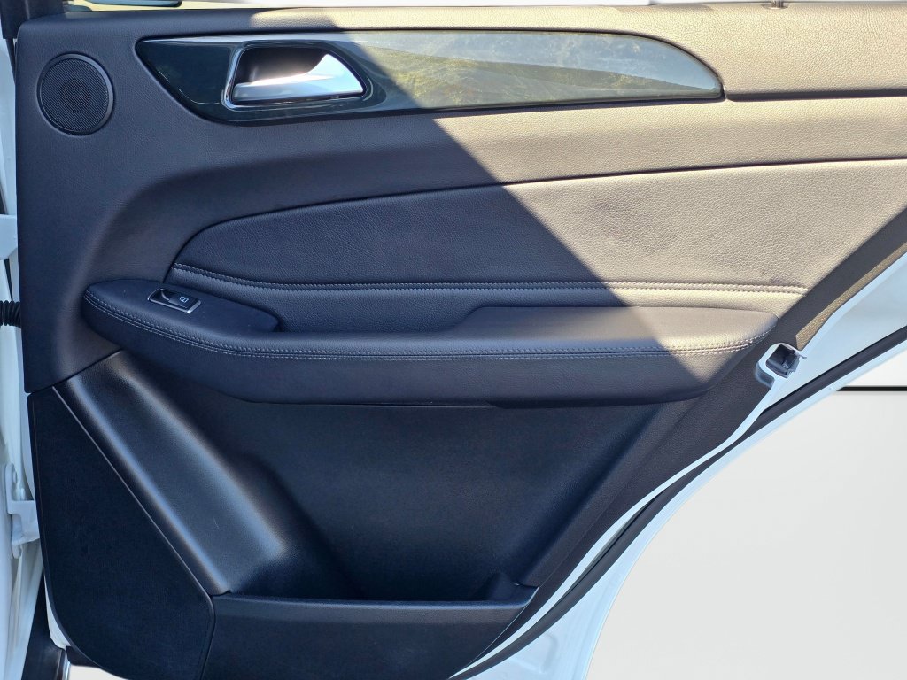 Used 2018 Mercedes-Benz GLE 350 4MATIC image 25