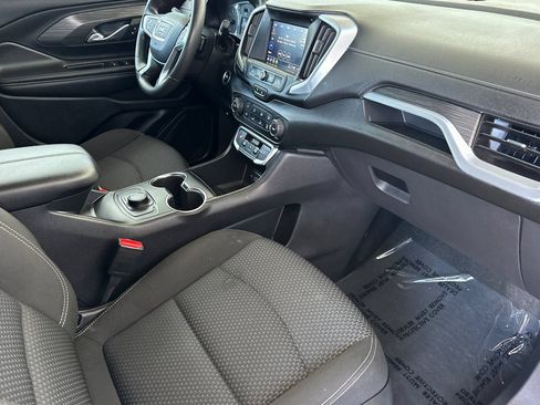 Used 2024 GMC Terrain SLE FWD image 20