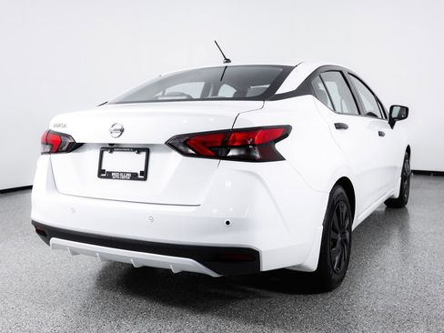 Used 2020 Nissan Versa S FWD image 8