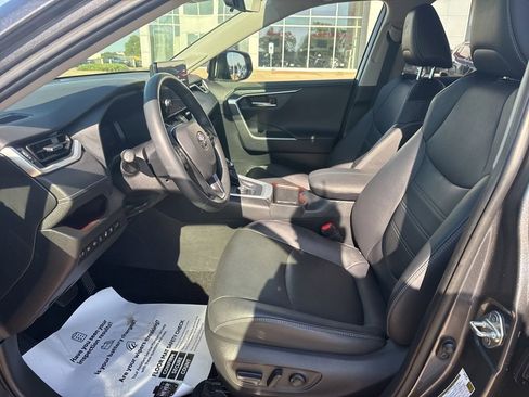 Used 2024 Toyota RAV4 Limited w/ Advanced Technology Package AWD/4WD image 7