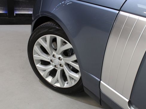 Used 2021 Land Rover Range Rover Westminster Edition image 19