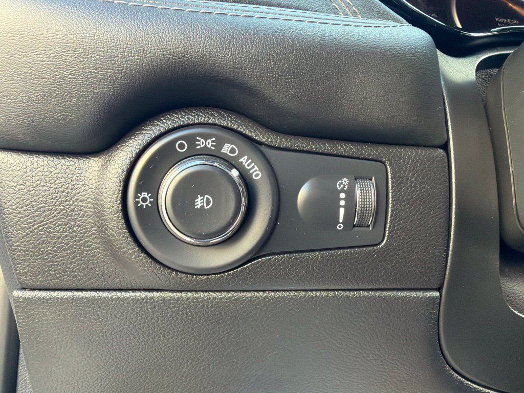 Used 2022 Dodge Durango Citadel RWD image 30