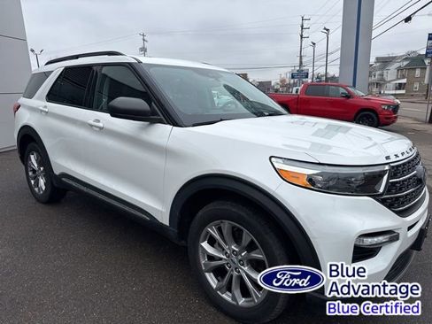 Certified 2023 Ford Explorer XLT w/ Equipment Group 202A image 4