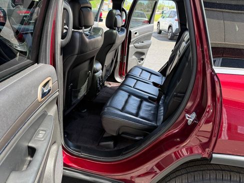 Used 2016 Jeep Grand Cherokee Limited w/ Luxury Group II AWD/4WD image 11