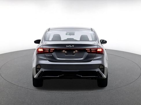 Used 2024 Kia Forte LXS FWD image 7