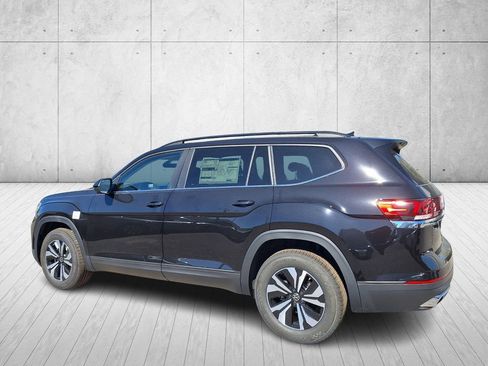 New 2026 Volkswagen Atlas SE image 7