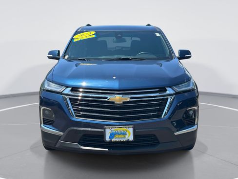 Certified 2023 Chevrolet Traverse LT FWD image 2