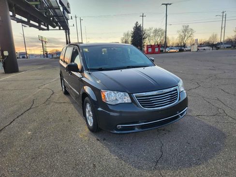 Used 2012 Chrysler Town & Country Touring w/ Entertainment Group #1 image 2