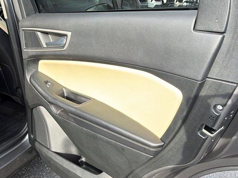 Used 2023 Ford Edge SEL w/ Convenience Package AWD/4WD image 19