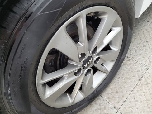 Used 2017 Kia Optima LX w/ Value Package image 31