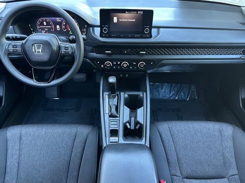 Certified 2025 Honda Accord SE image 9