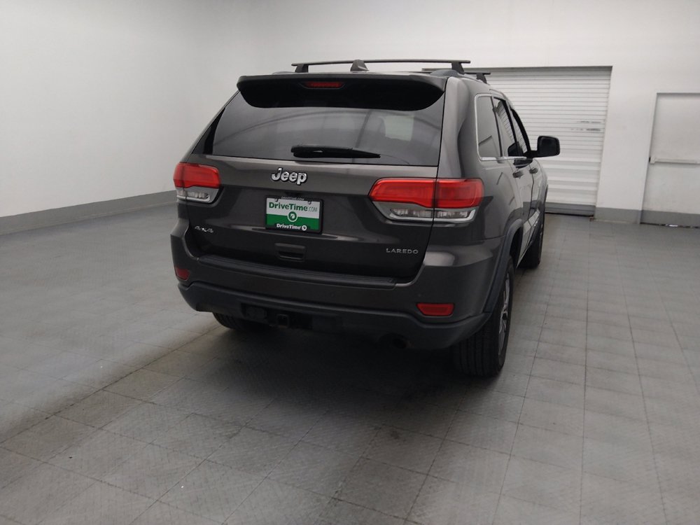 Used 2019 Jeep Grand Cherokee Laredo w/ 18" Wheel & 8.4" Radio Group AWD/4WD image 7