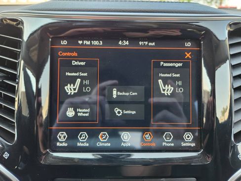 Used 2020 Jeep Cherokee Limited AWD/4WD image 23