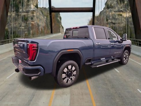 New 2026 GMC Sierra 2500 Denali w/ Denali Reserve Package AWD/4WD image 10