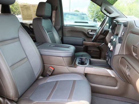 Certified 2022 GMC Sierra 2500 Denali w/ Denali Ultimate Package AWD/4WD image 30