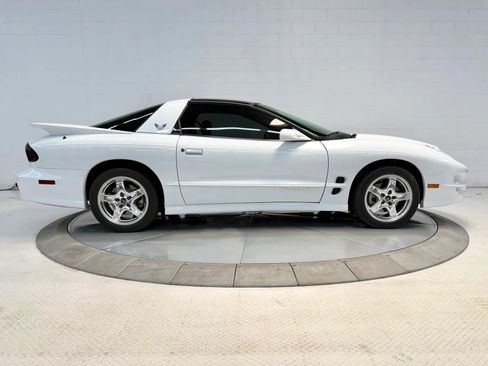 Used 2002 Pontiac Firebird Trans Am w/ SLP Firehawk Pkg RWD image 3