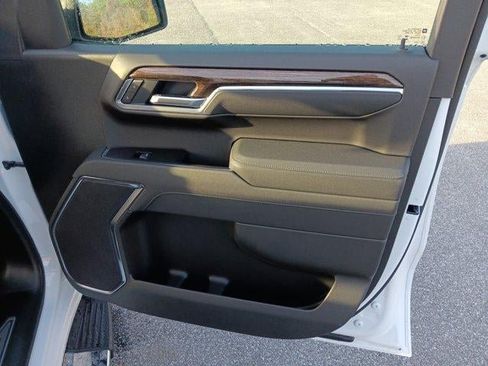 New 2026 GMC Sierra 1500 SLE RWD image 18