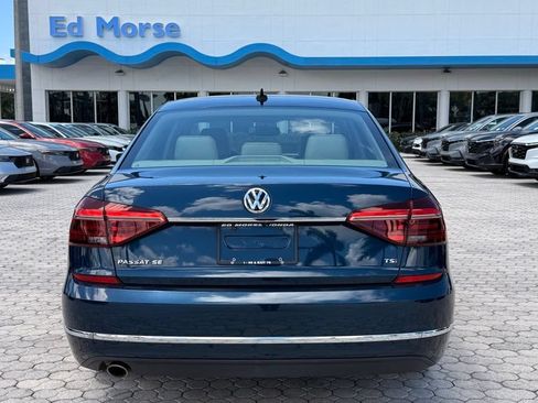 Used 2018 Volkswagen Passat 2.0T SE w/ SE Lighting Package FWD image 12