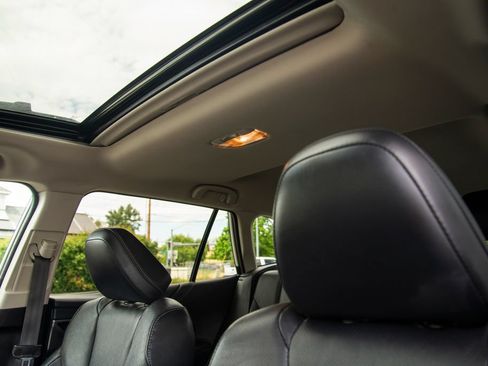 Used 2022 Subaru Outback Limited AWD/4WD image 12