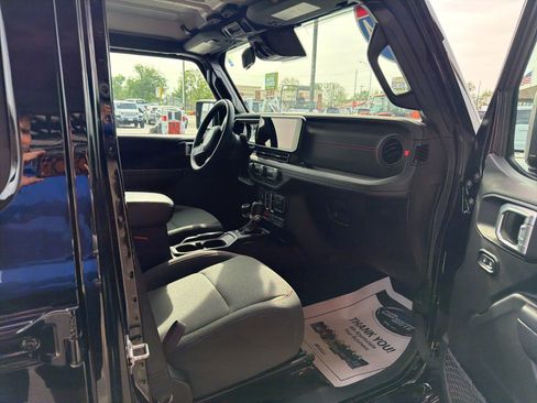 Used 2024 Jeep Wrangler Unlimited Rubicon w/ XTREMEE 35" Tire Package image 6