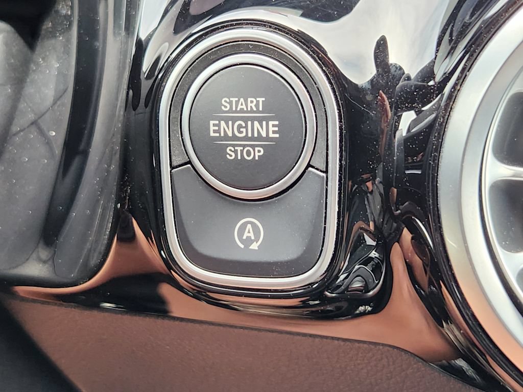Certified 2025 Mercedes-Benz GLA 250 4MATIC image 20