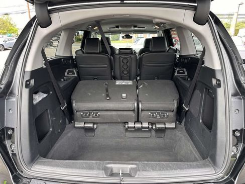 Used 2023 Honda Odyssey Elite image 7