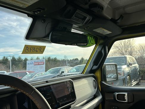 Used 2024 Jeep Wrangler Sport S image 23