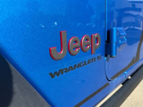 New 2025 Jeep Wrangler Unlimited Rubicon w/ Steel Bumper Group image 12