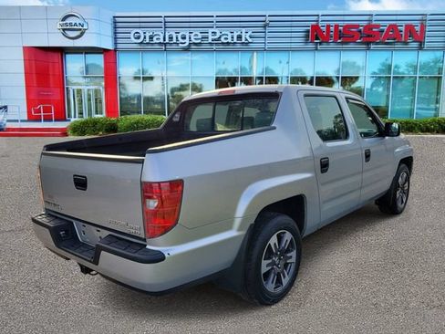 Used 2009 Honda Ridgeline RT image 2
