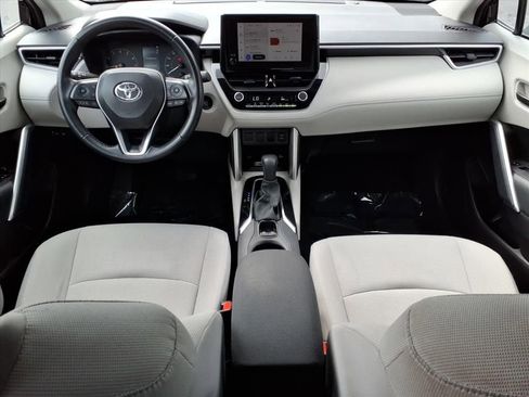 Used 2024 Toyota Corolla Cross LE FWD image 24