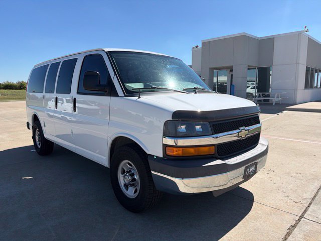 Used 2016 Chevrolet Express 2500 LT w/ LT Preferred Equipment Group RWD image 3