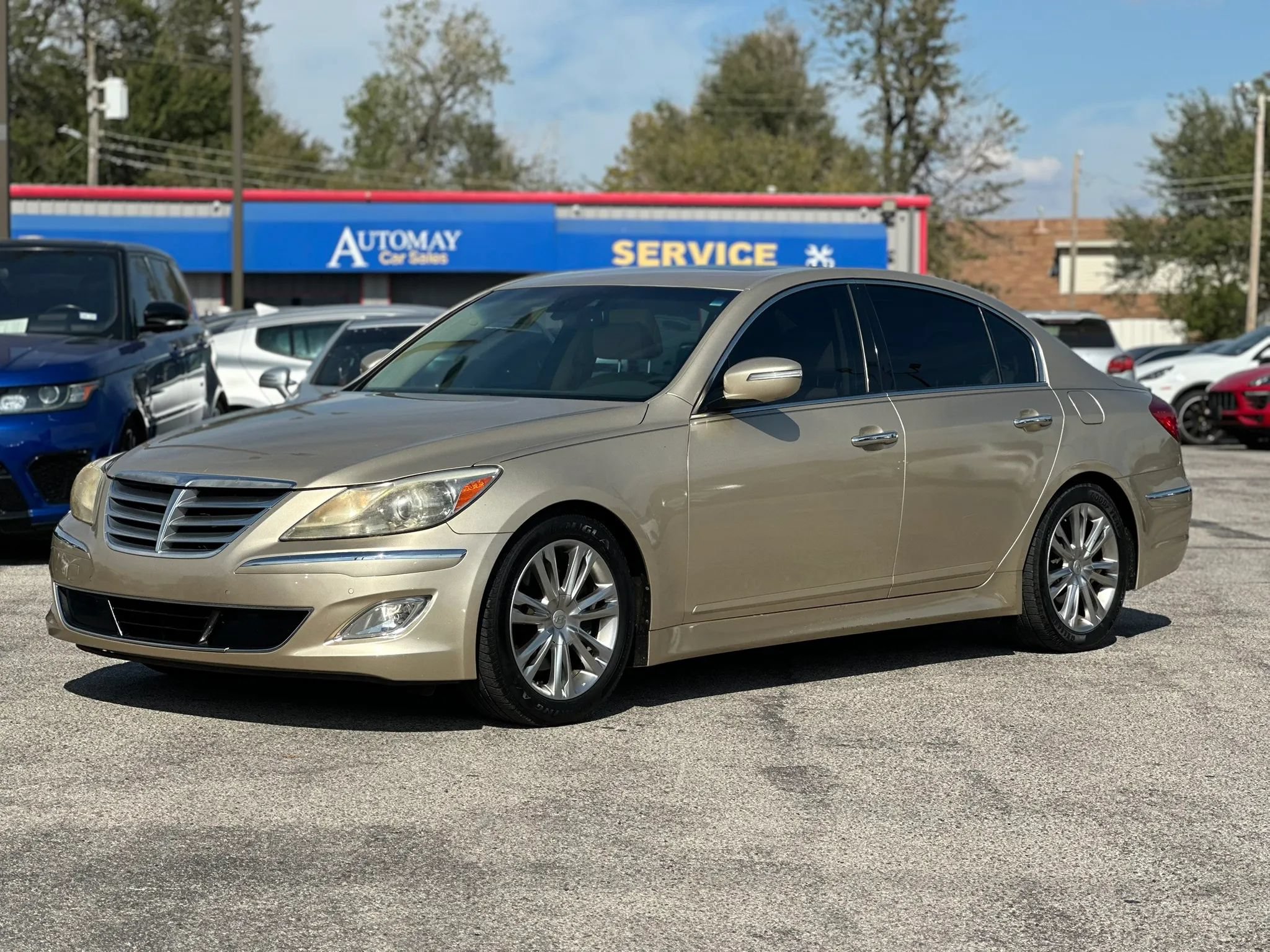 Used 2012 Hyundai Genesis 3.8 w/ Premium Pkg RWD image 1