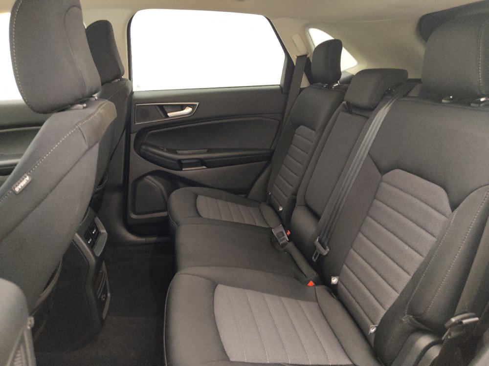 Used 2021 Ford Edge SE FWD image 18