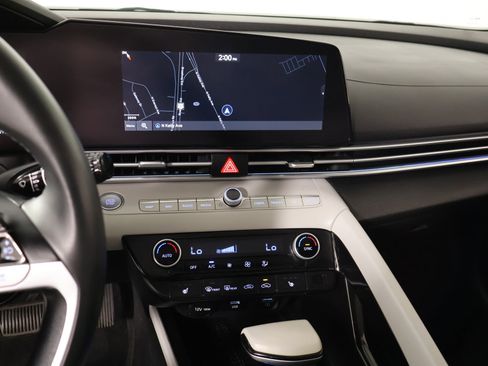 Certified 2021 Hyundai Elantra Limited FWD image 5