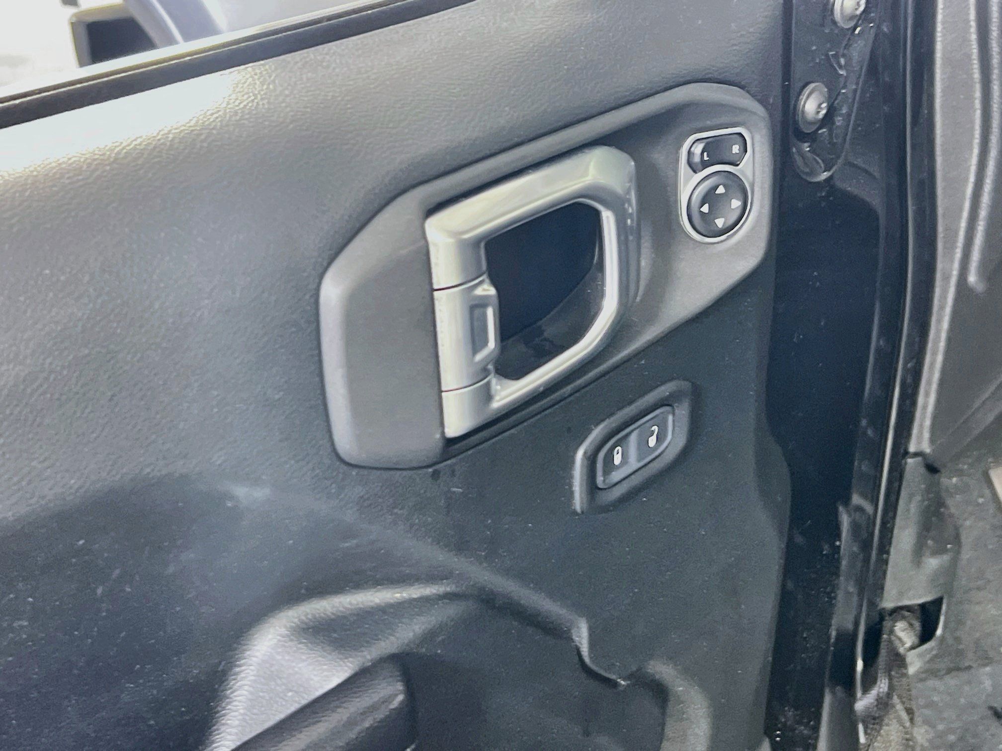 Used 2020 Jeep Wrangler Unlimited Sport AWD/4WD image 17