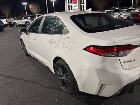 Used 2025 Toyota Corolla SE image 6