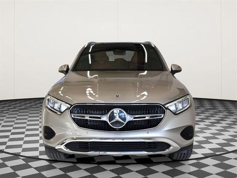 Used 2024 Mercedes-Benz GLC 300 4MATIC image 3