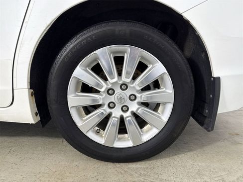 Used 2014 Toyota Sienna XLE image 14