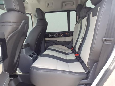 New 2025 INEOS Grenadier Fieldmaster Edition image 9